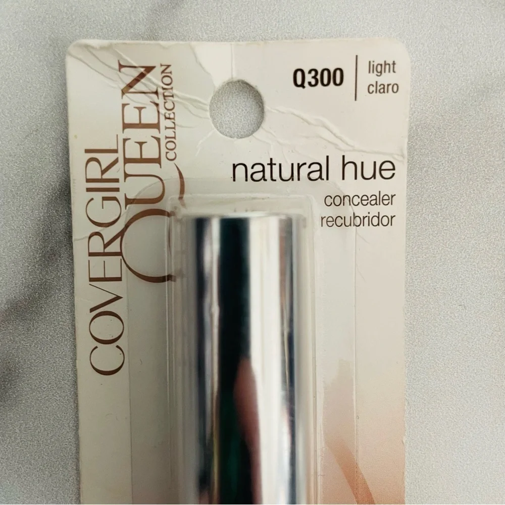 Covergirl Queen Q300 Light Concealer- New